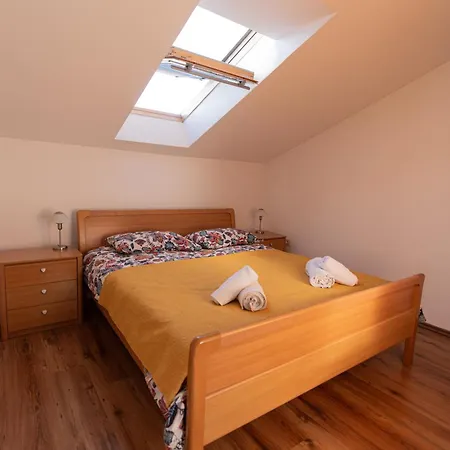 公寓 Two-bedroom Niki Near *