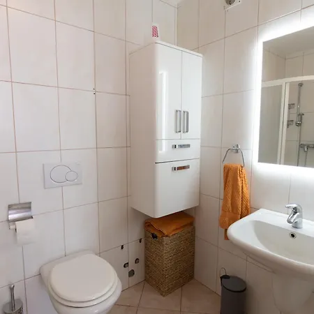 Two-bedroom Niki Near 公寓 罗维尼